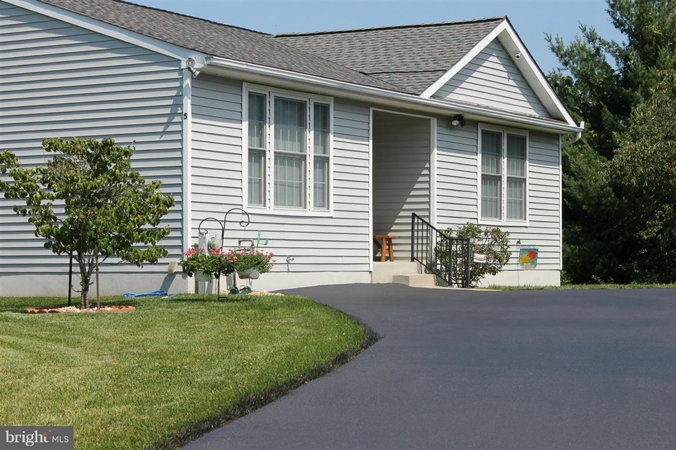 5 Bee Jay Ct, Owings Mills, MD 21117 - photo 1