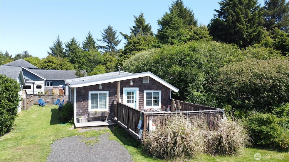 100 1st St N, Pacific Beach, WA 98571 - photo 1