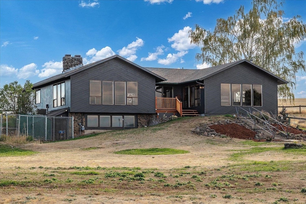 1112 E Jennings Rd, Spangle, WA 99031 - photo 1