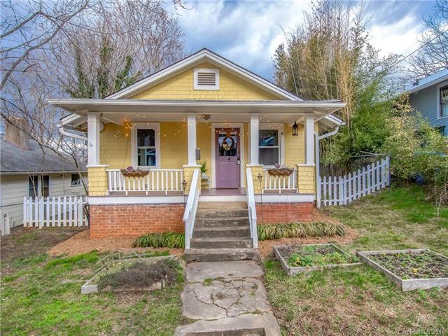 Picture Perfect Bungalow Walkable to Downtown Ashe