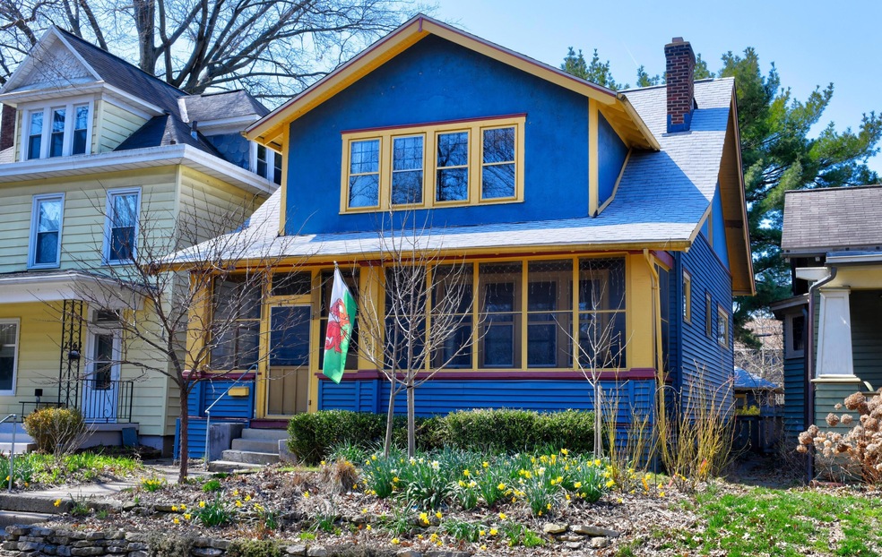 Front Exterior (2)