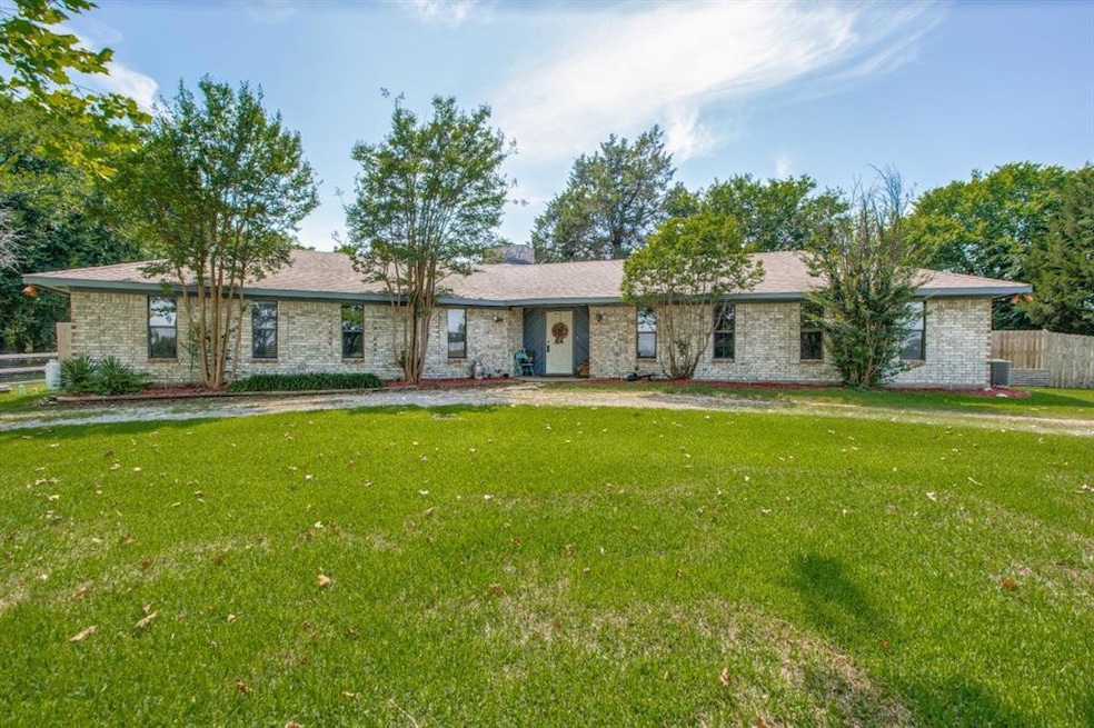 4633 S Fannin Ave, Denison, TX 75021 - photo 1