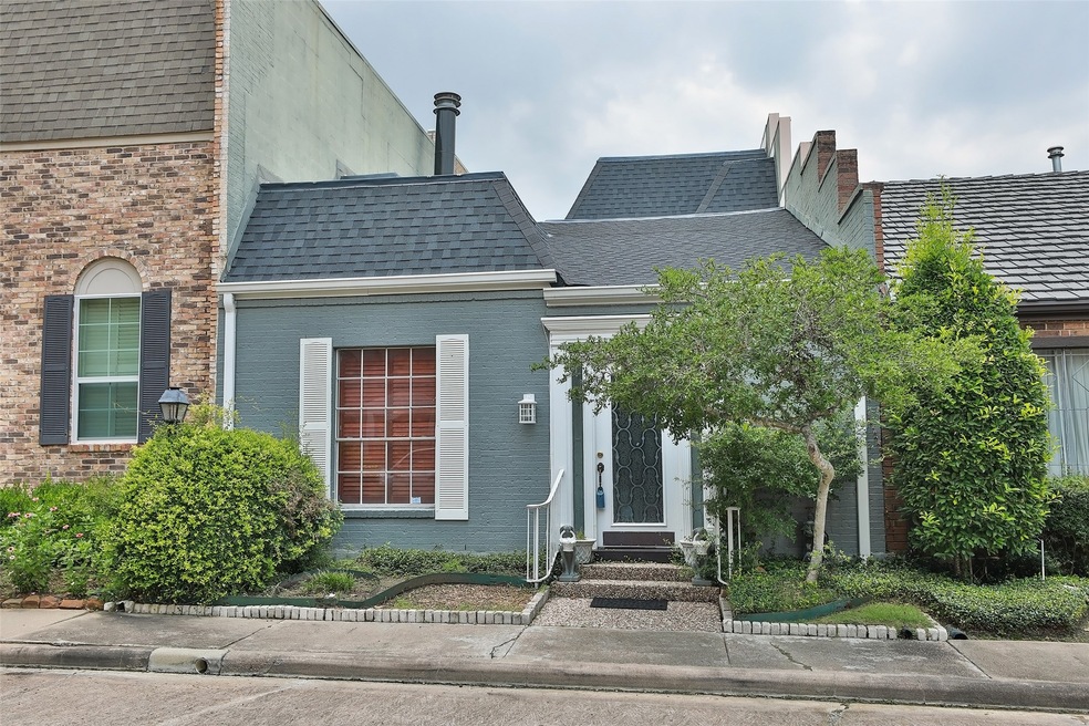 1524 S Gessner Rd, Houston, TX 77063 - photo 1