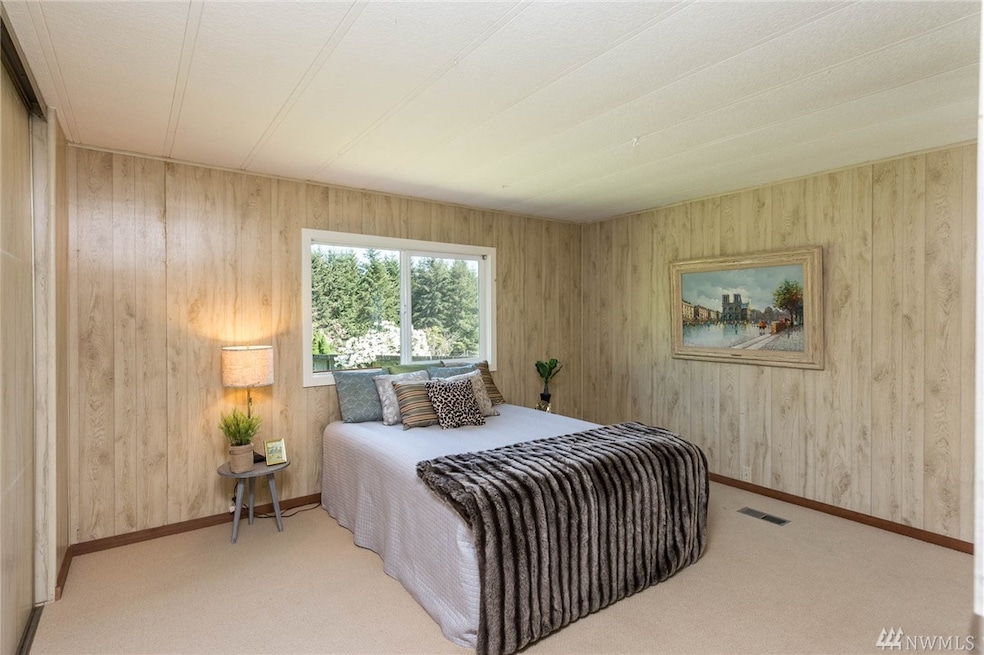 9534 SW Gorsuch Rd, Vashon, WA 98070 - photo 1