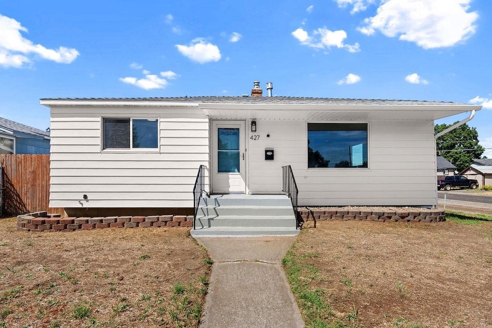 427 E Longfellow Ave, Spokane, WA 99207 - photo 1