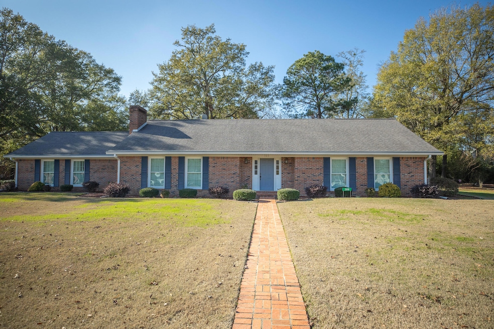 389 Mapleview Rd, West Point, MS 39773 - photo 1