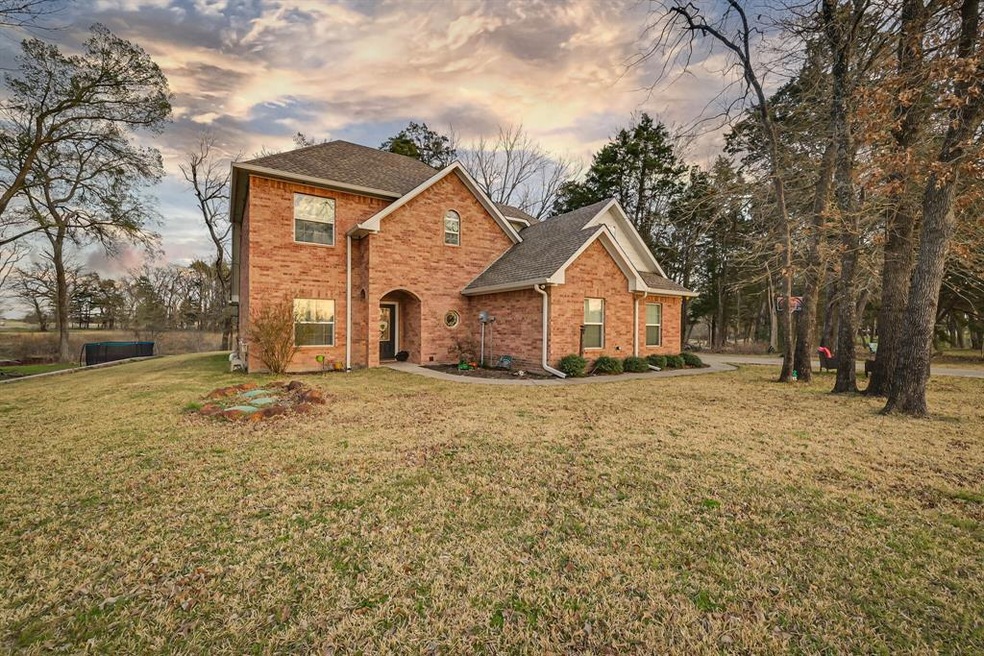 105 Canal St, Corsicana, TX 75109 - photo 1