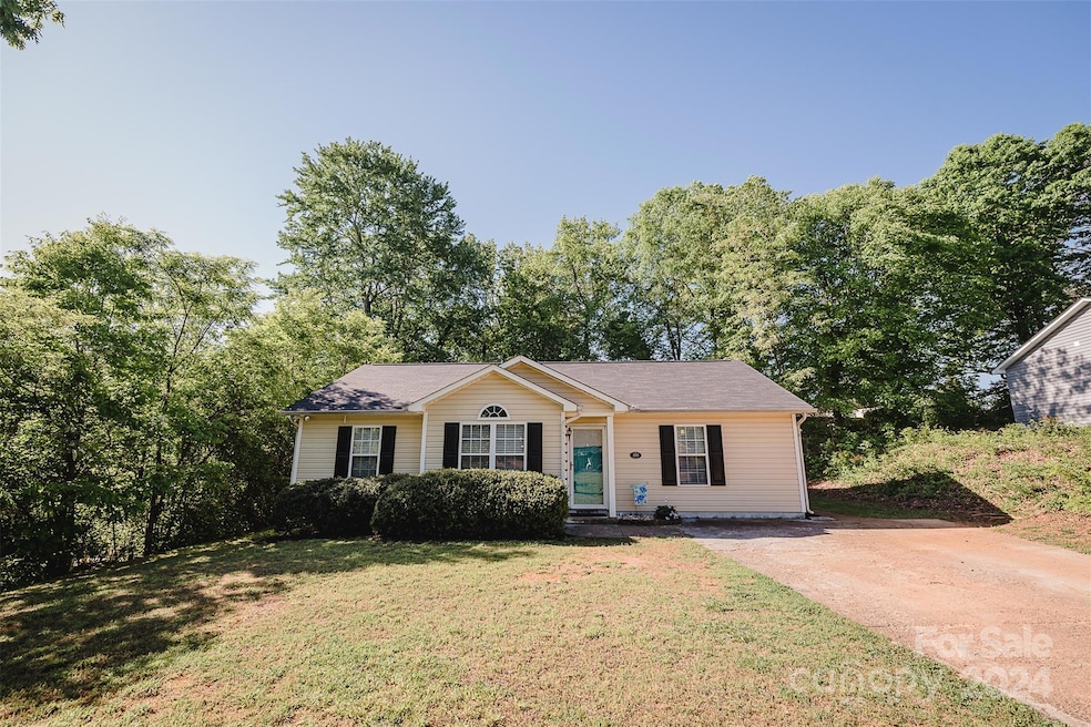 WELCOME TO 103 TREE TOP CT. SALISBURY