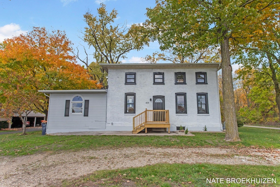 2-web-or-mls-409 E 40th St Holland-2