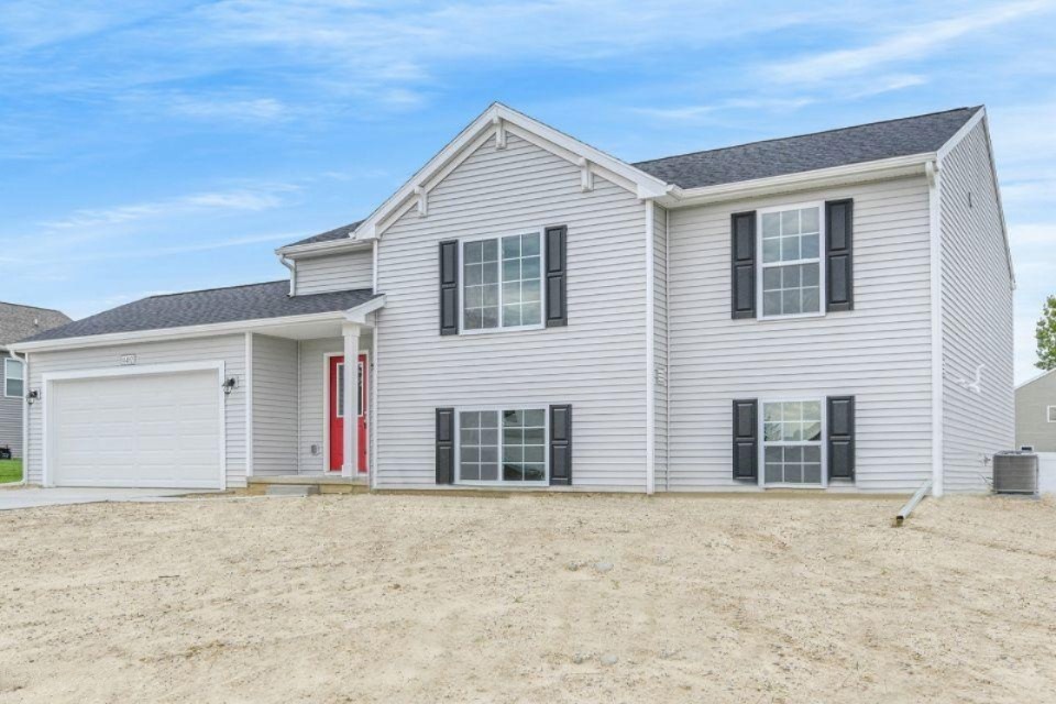 TRG093-i2190-Exterior