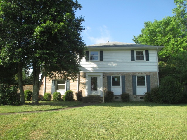 9221 Whitemont Dr, Henrico, VA 23294 - photo 1