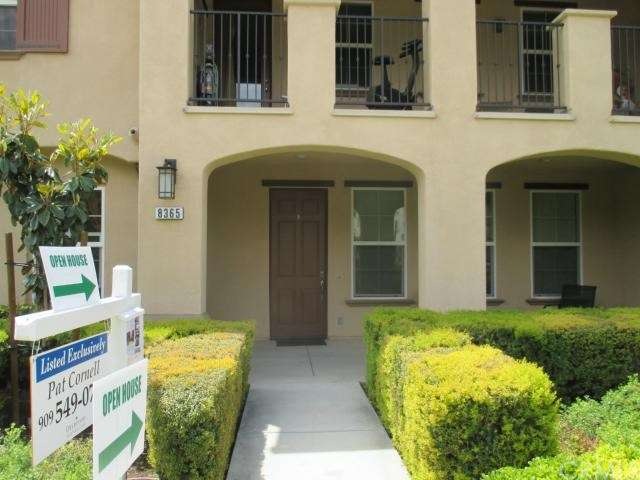 Welcome Home to Your Fabulous One Story Condo.