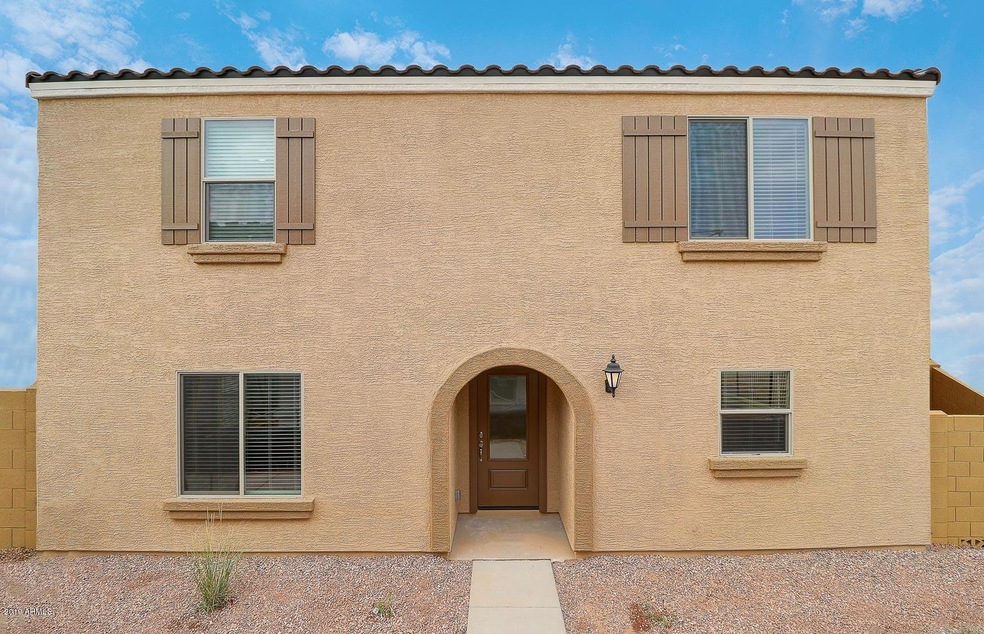 Southwest_Yavapai_Rear_R_0023