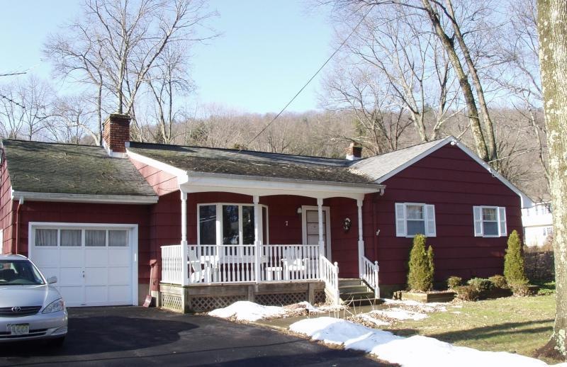 7 Seneca Trail, Oak Ridge, NJ 07438 - photo 1