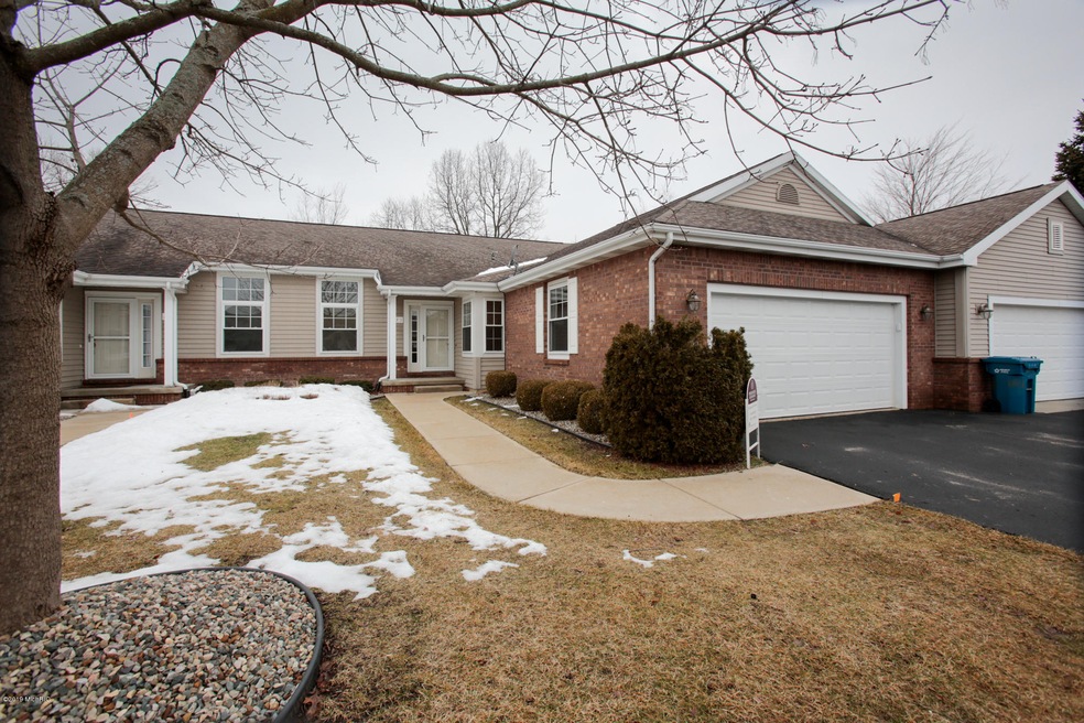 1375 s village cir-101