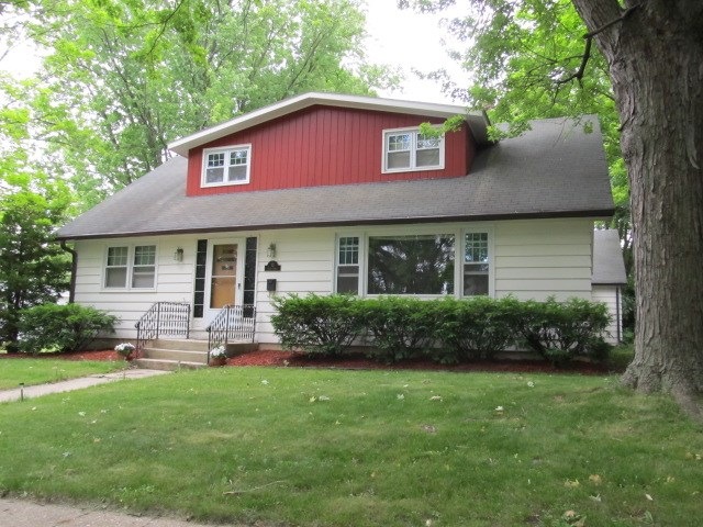 15 Grove St, Evansville, WI 53536 - photo 1