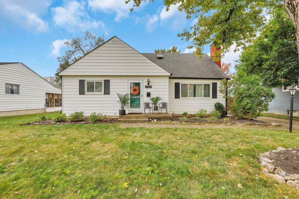 695 Island Ct.