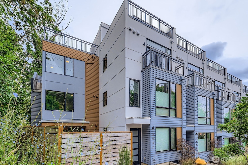 For Sale $795,000 • Co-Listing Agent