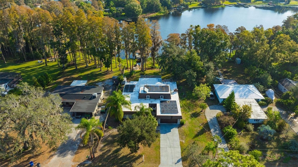 18405 Tomlinson Dr, Lutz, FL 33549 - photo 1