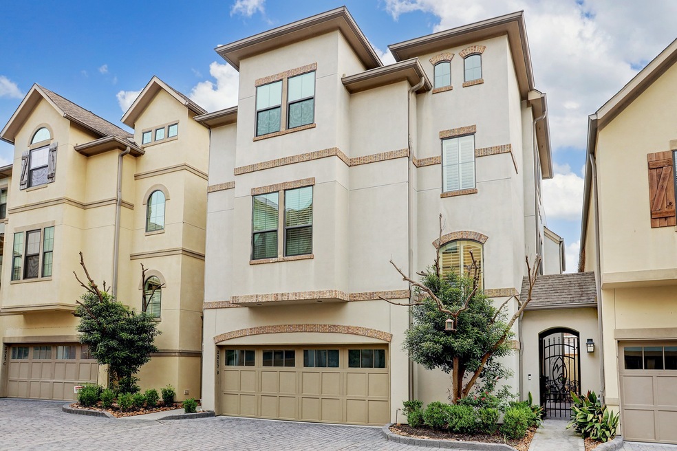 CUSTOM STUCCO SINGLE FAMILY HOME WITH SPECIAL ARCHITECHTURAL FEATURES