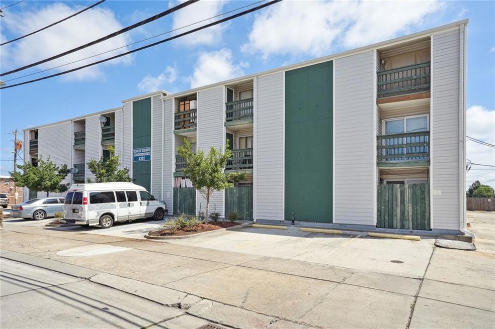 Seville Square Condominiums - 4101 Hessmer Ave.