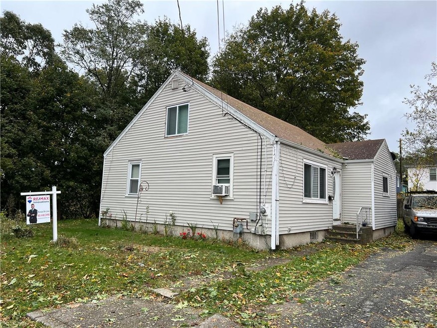 15 Echo St, Central Falls, RI 02863 - photo 1