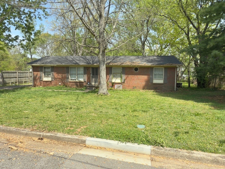 1951 Russell Ct, Murfreesboro, TN 37130 - photo 1