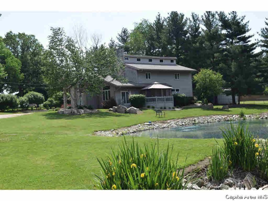 106 Leland Lake Dr, Jacksonville, IL 62650 - photo 1