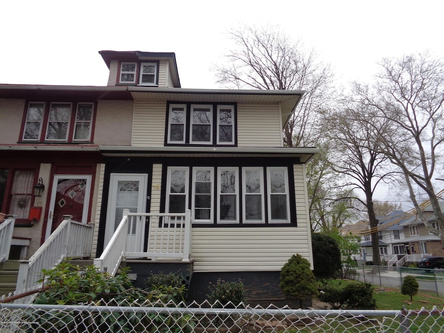 15 Howard Ct, Staten Island, NY 10310 - photo 1