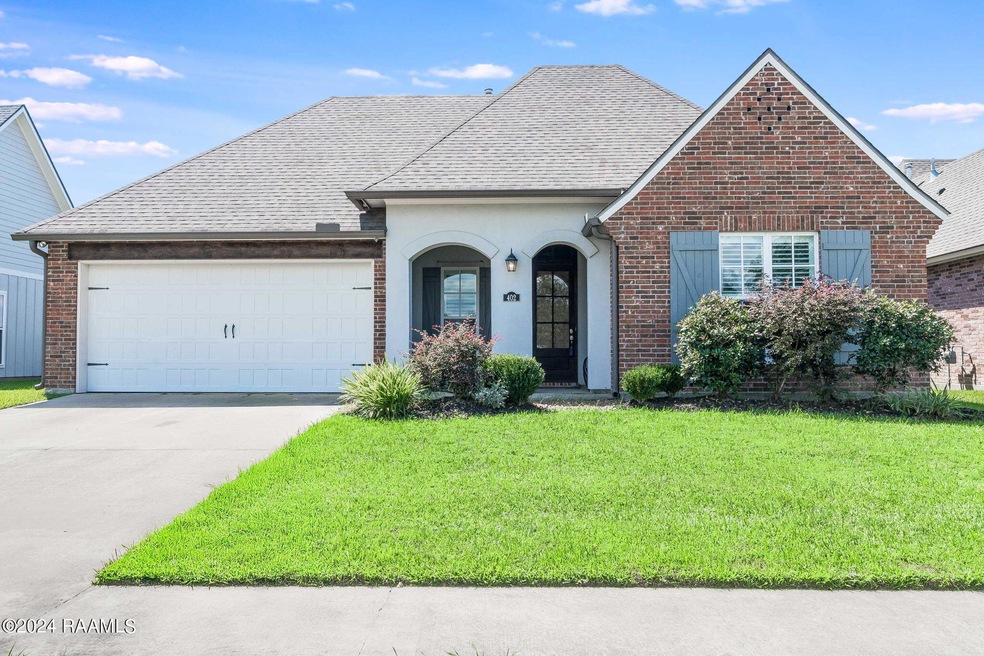 1-web-or-mls-402 Capstone Crossing-19