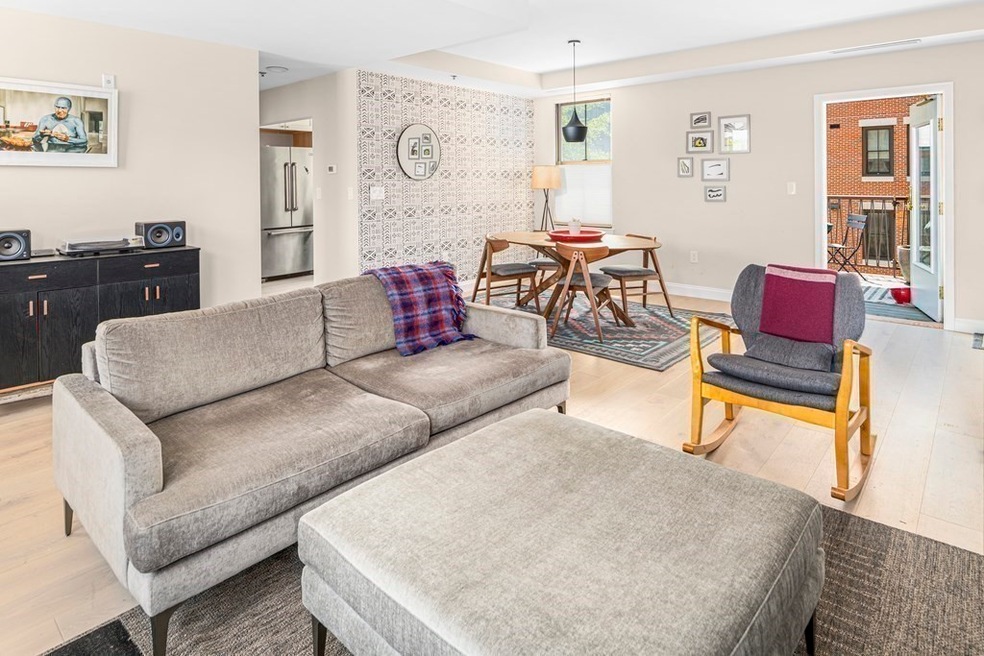 1 Saint George St unit 3A, Boston, MA 02118 - photo 1