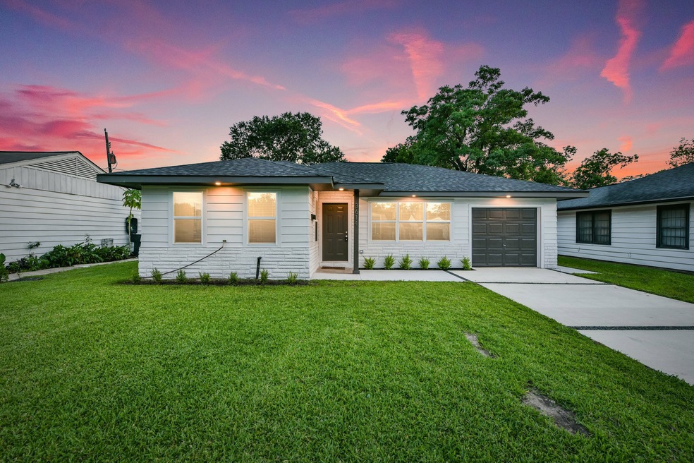 3614 Ward St, Houston, TX 77021 - photo 1