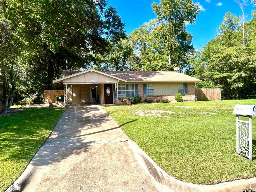 1601 Woodland Hills Dr, Tyler, TX 75701 - photo 1