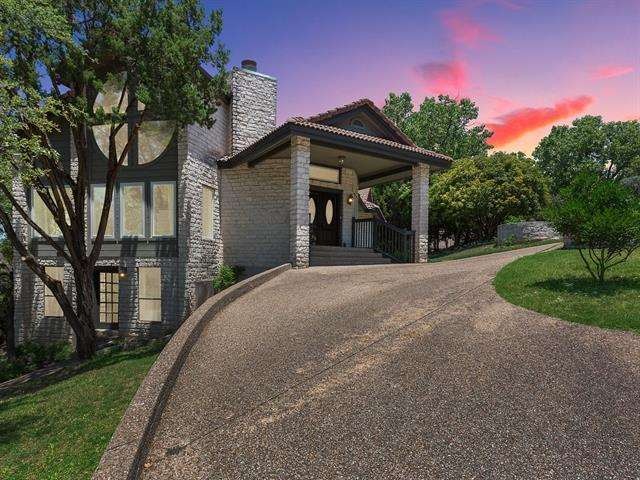 Grand multi-level estate with stunning architectur