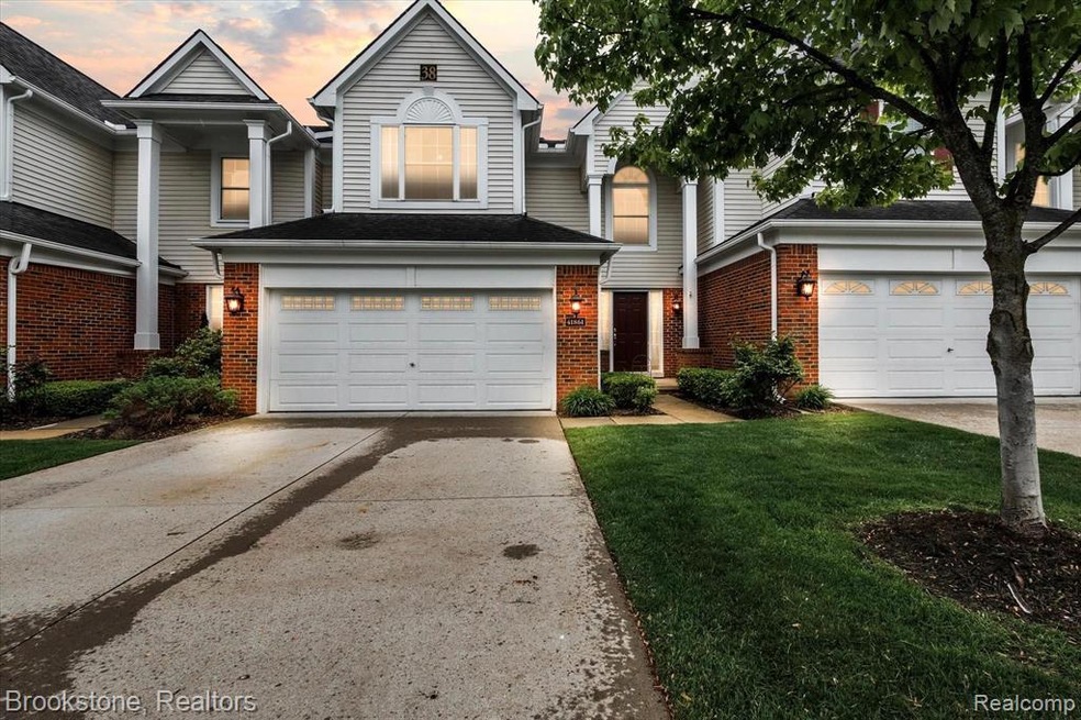 01-41861-Yeats-Dr-WindowStill-Real-Estate-Photogra