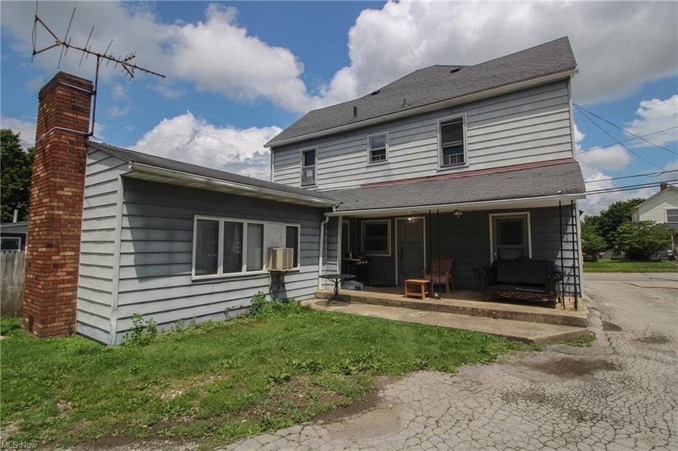 99 Center St unit 2, Struthers, OH 44471 - photo 1