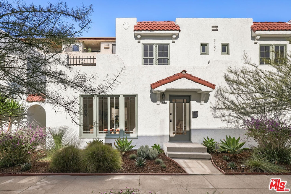 623 N Sycamore Ave, Los Angeles, CA 90036 - photo 1