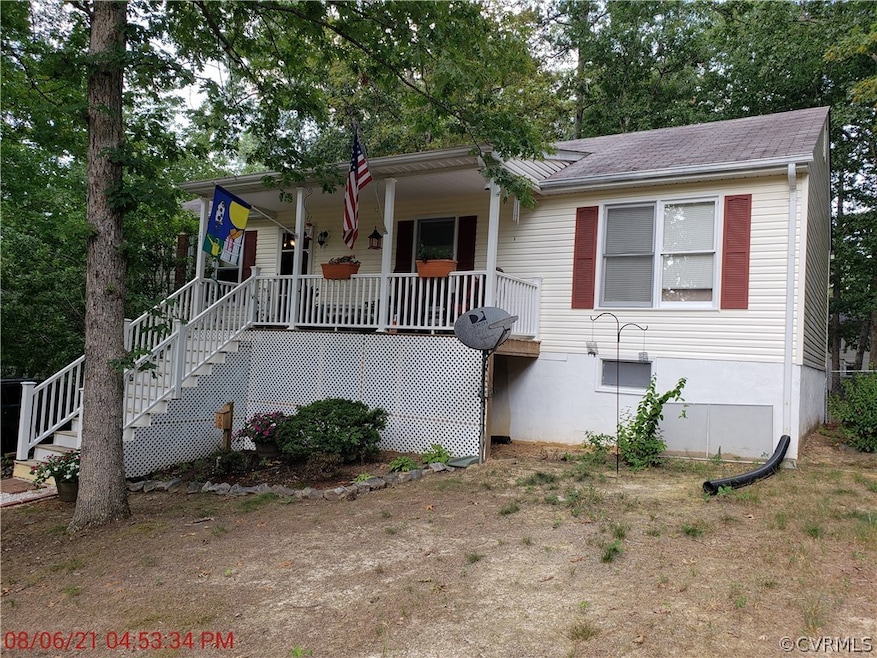 744 Canterbury Dr, Ruther Glen, VA 22546 - photo 1