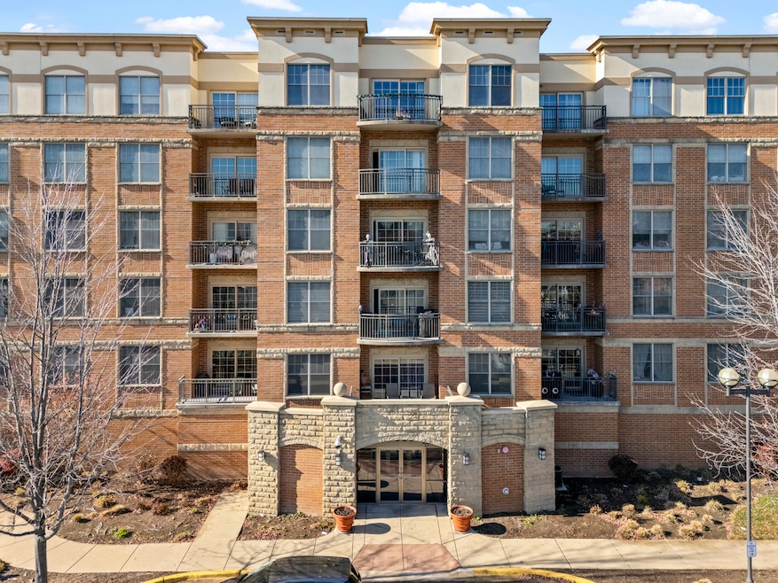 Prairie Town Center unit 211, Oak Lawn, IL 60453 - photo 1
