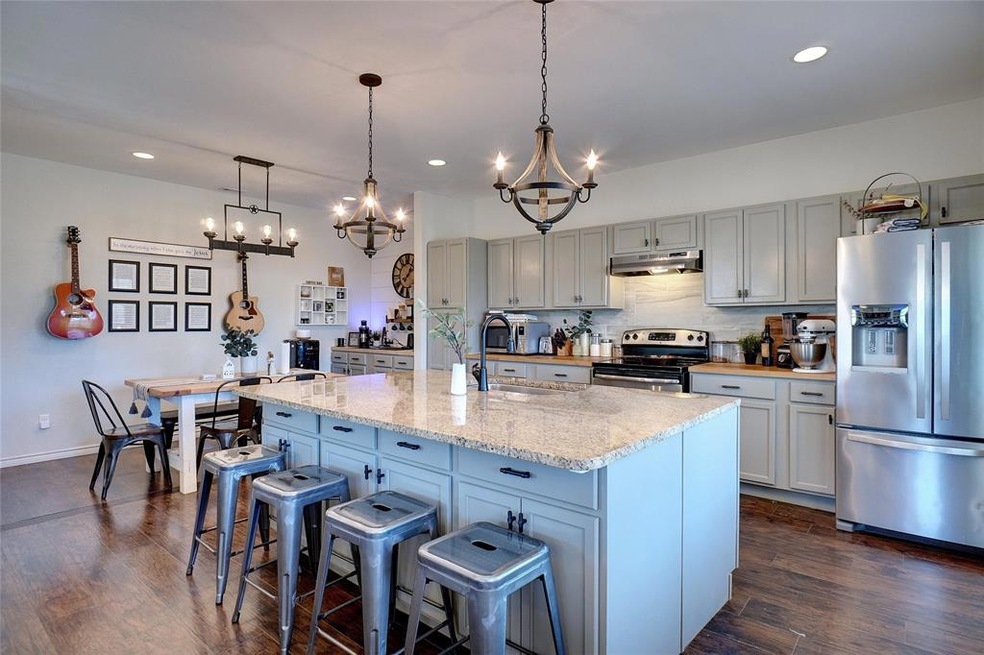 324 Spring Valley Cir, Azle, TX 76020 - photo 1