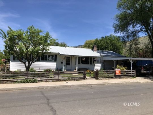 906 N 6th St, Lakeview, OR 97630 - photo 1
