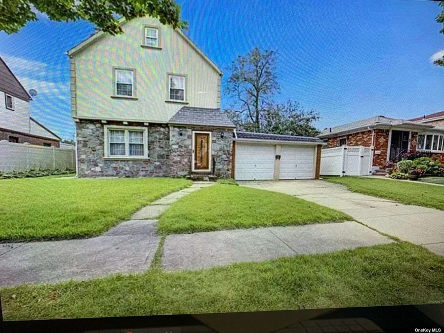 86-14 248th St, Jamaica, NY 11426 - photo 1