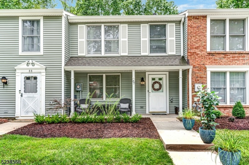 87 Doe Ct, Monmouth Junction, NJ 08852 - photo 1