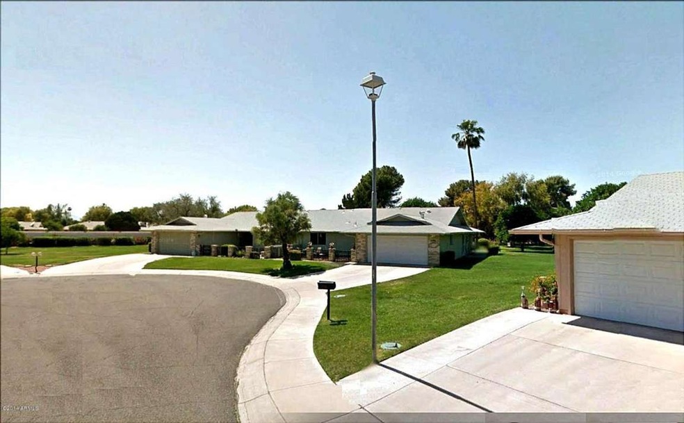 9874 W Country Club Ct, Sun City, AZ 85373 - photo 1