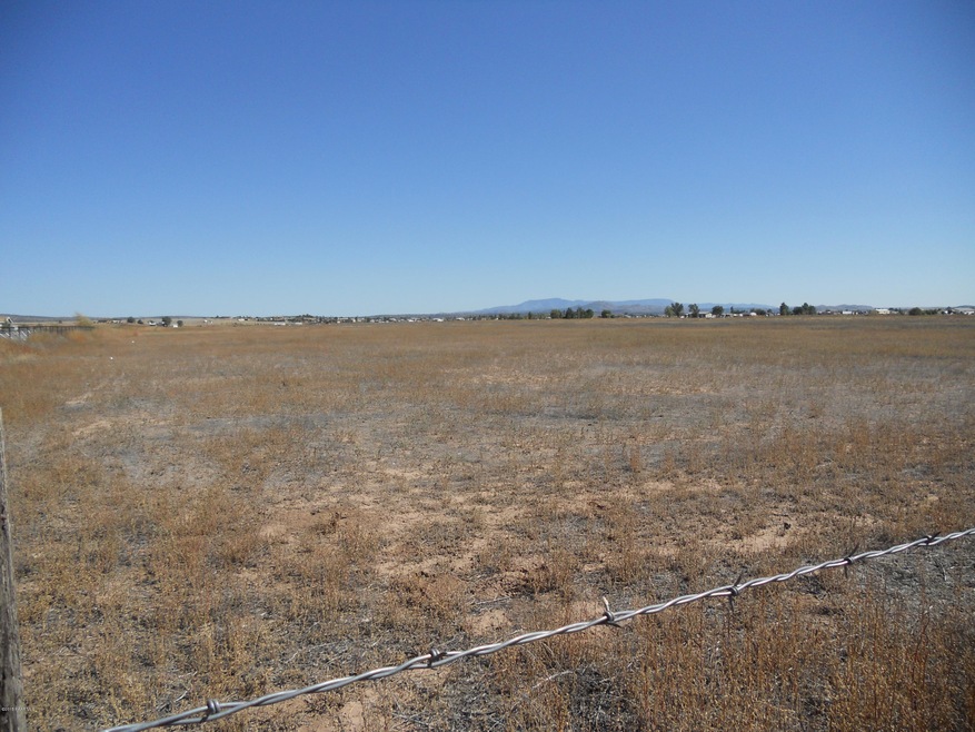 3350 W Rocky Rd, Paulden, AZ 86334 - photo 1