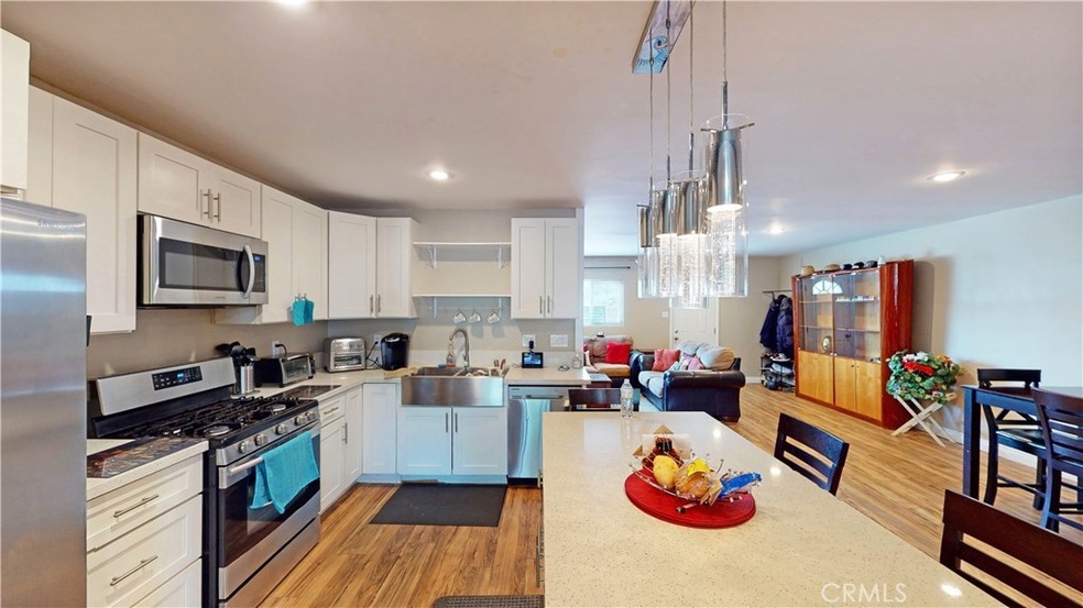 Kitchen / First living room