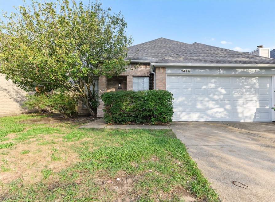 7414 Fountaincrest Dr, Houston, TX 77041 - photo 1