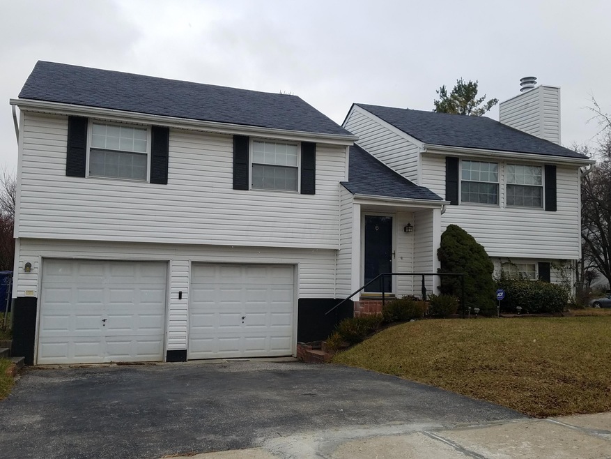 1224 Kriswood Ln, Columbus, OH 43228 - photo 1