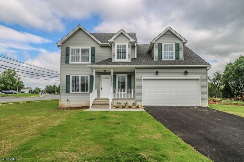 975 Green St, Phillipsburg, NJ 08865 - photo 1