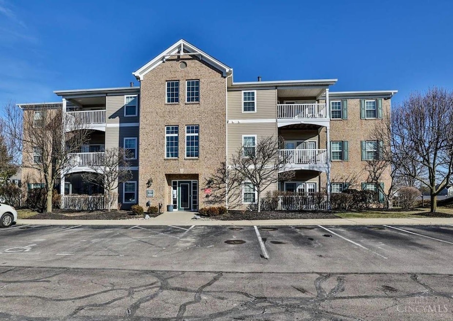 3224 Grand Falls Blvd unit D, Maineville, OH 45039 - photo 1